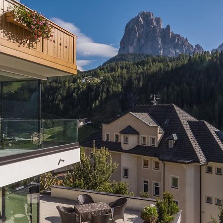 Hotel Garni Gardena - Appartments Santa Cristina Val Gardena Luaran gambar