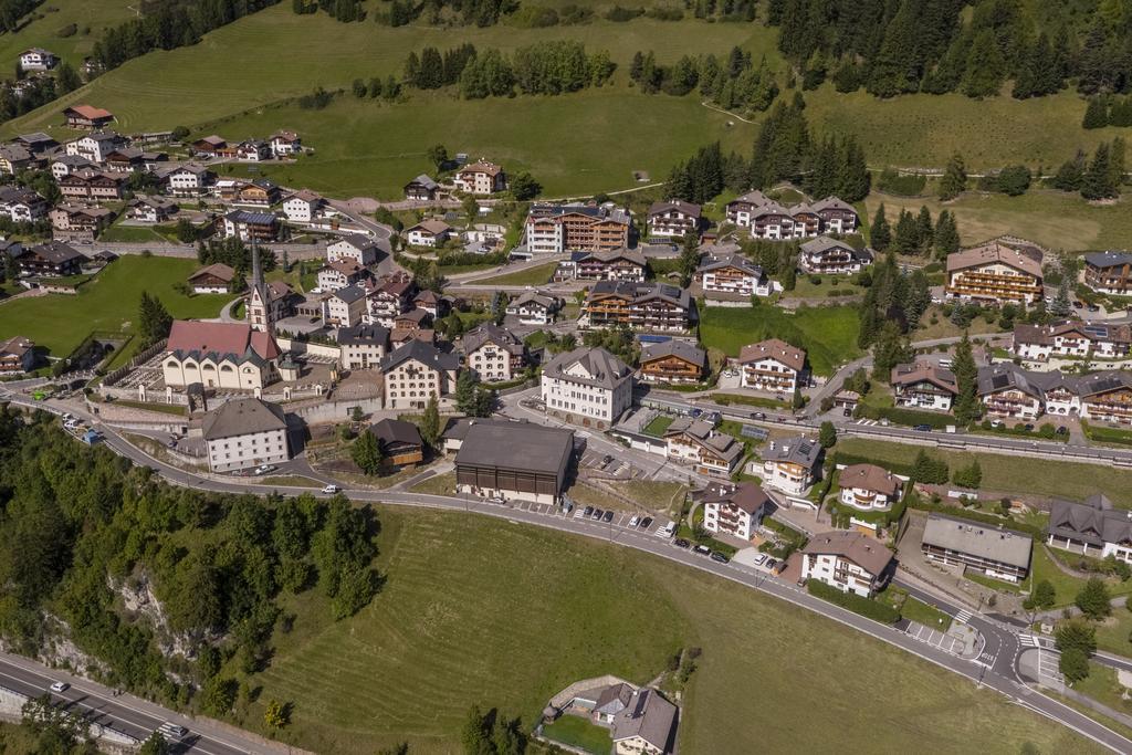 Hotel Garni Gardena - Appartments Santa Cristina Val Gardena Luaran gambar