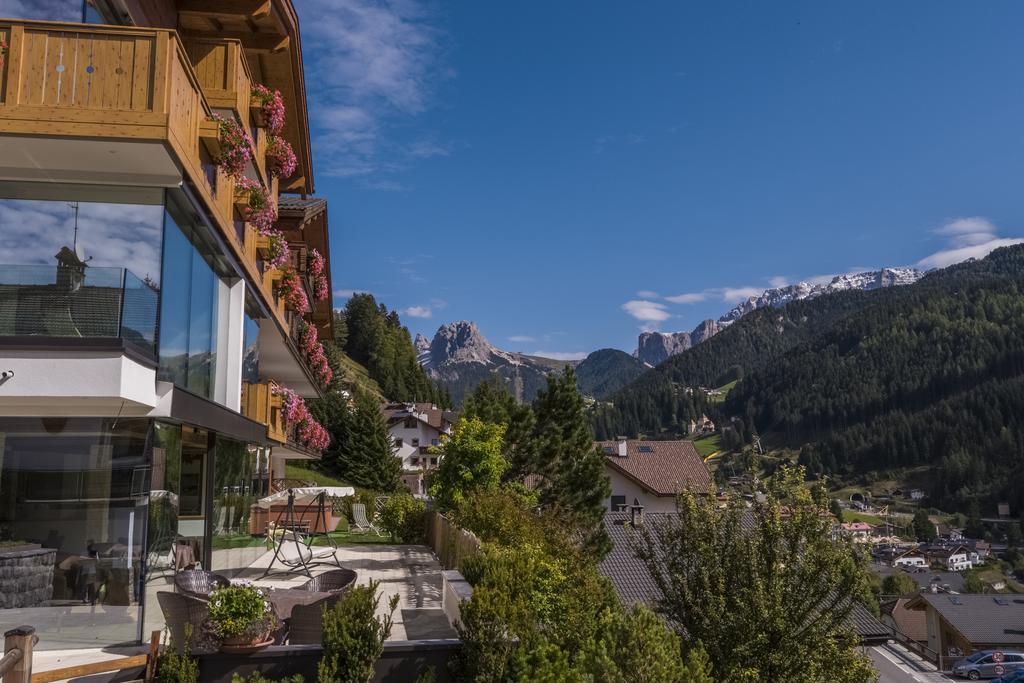 Hotel Garni Gardena - Appartments Santa Cristina Val Gardena Luaran gambar