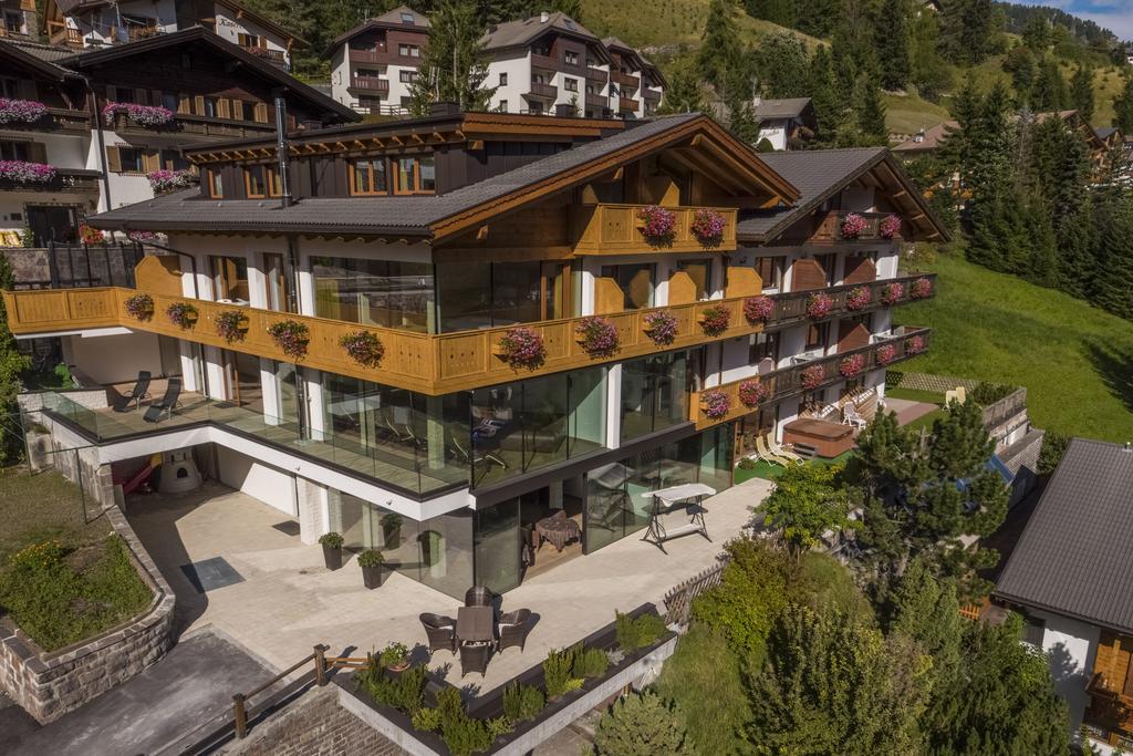 Hotel Garni Gardena - Appartments Santa Cristina Val Gardena Luaran gambar