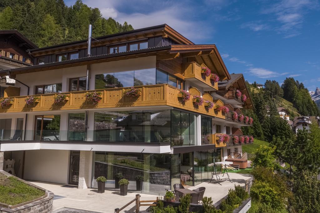 Hotel Garni Gardena - Appartments Santa Cristina Val Gardena Luaran gambar